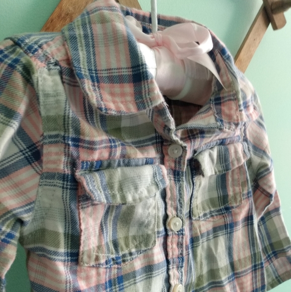 Button up shirt - Picture 2 of 2